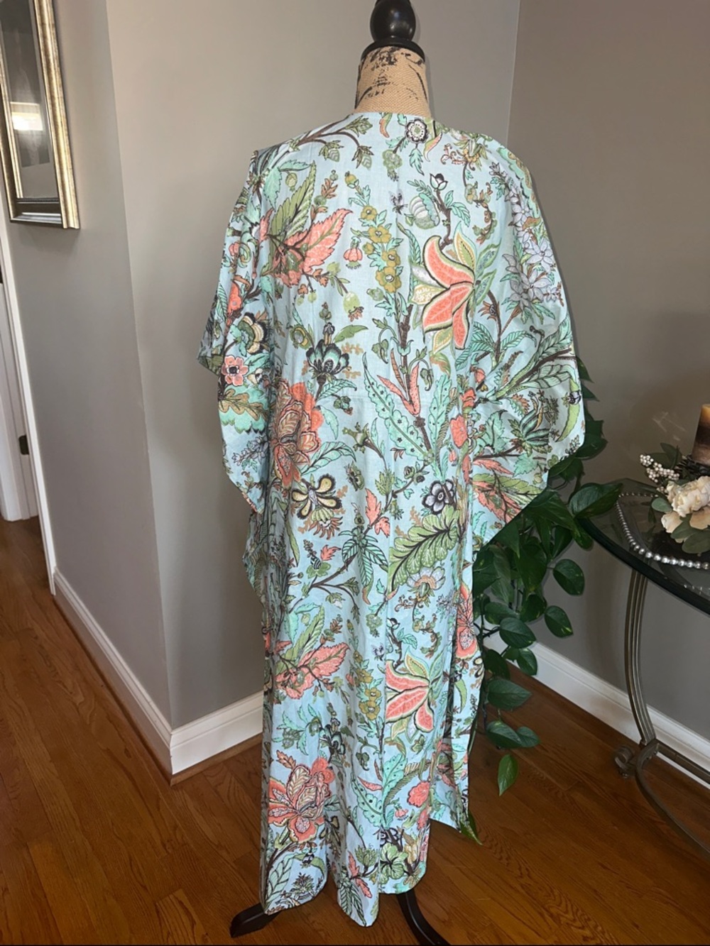 Floral Kaftan Dress with Vibrant Hues NWOT one size fits most